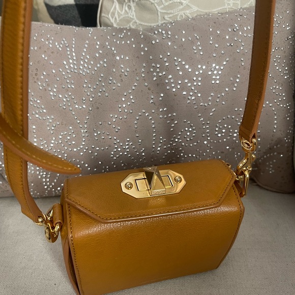 Alexander McQueen handbag show the bag or clutch 100% authentic - Picture 8 of 16